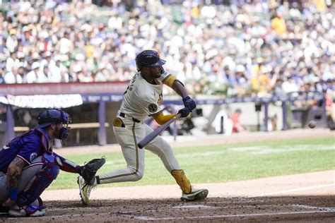 morry gash|Brewers' Chourio continues productive June by hitting inside.